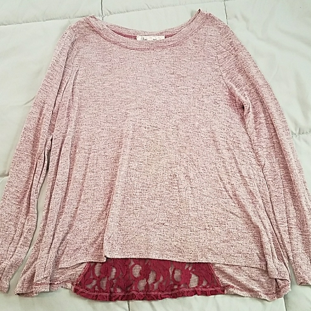 SOLD Long sleeve shirt w cute back detail